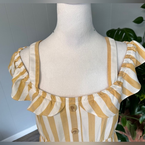 🛍️Isabel maternity cute top Size Small measurements posted - Picture 3 of 7